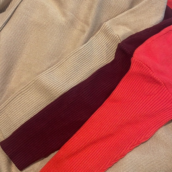 3 Amazon sweaters size L - Picture 2 of 8